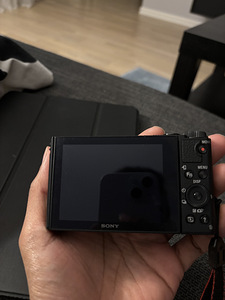 Sony DSC-HX90V (3 фото из 10)