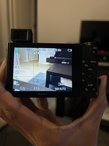 Sony DSC-HX90V (9 фото из 10)