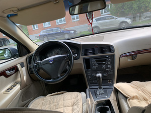 Volvo S60 2.4D 96 kW, 2004, automaat (4 foto / 8)