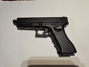 Пистолет/пулемет Glock 17 airsoft GGP Green gas (1 фото из 6)