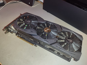 RX 580 8GB (1 foto / 3)