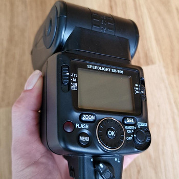 Nikon SB-700 Speedlight Flash