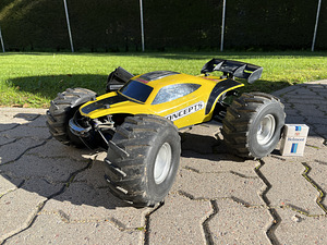 SUUR KOMPLEKT RC puldiauto Traxxas E-Revo, 4WD, 1/8 + lisad (8 foto / 10)