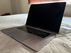 Apple MacBook Pro 15", 2019, i7, 16GB, RUS/ENG (3 foto / 9)