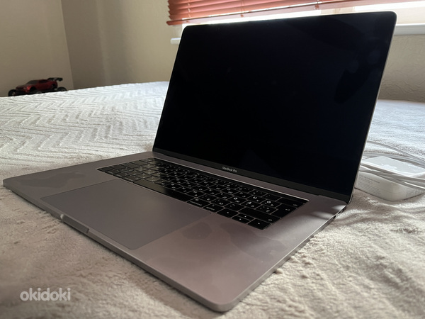 Apple MacBook Pro 15", 2019, i7, 16ГБ, РУС/АНГ (фото #3)