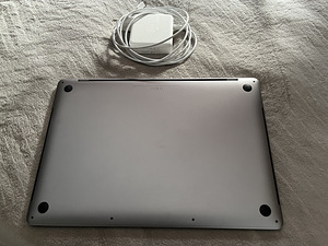 Apple MacBook Pro 15", 2019, i7, 16GB, RUS/ENG (8 foto / 9)