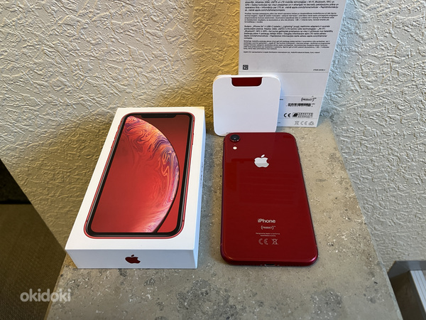 Apple iPhone XR 64 ГБ, красный (фото #2)