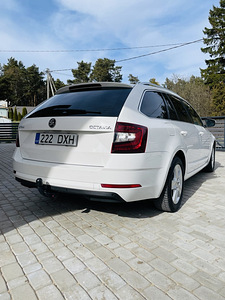 Skoda Octavia (3 foto / 10)