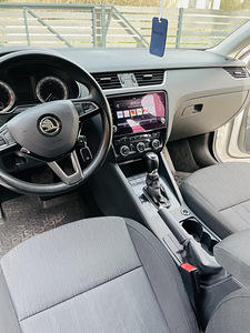 Skoda Octavia (5 foto / 10)