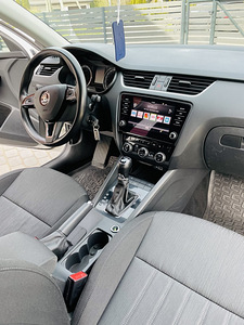 Skoda Octavia (6 foto / 10)