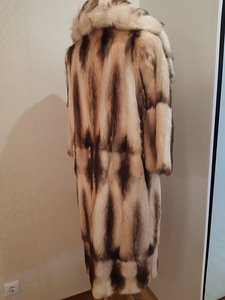 Шуба, размер M/L (3 фото из 4)