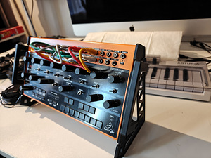 Behringer Crave + Cover (3 фото из 4)