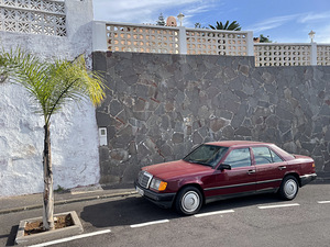 Mercedes Benz 300D W124 (2 foto / 15)