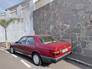Mercedes Benz 300D W124 (7 foto / 15)