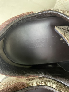 Кроссовки Gucci, оригинал (4 фото из 5)