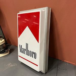 Marlboro valgusreklaam 1980ndad (2 foto / 6)