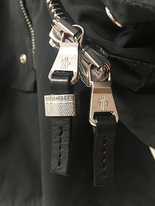 Moncler куртка (1 фото из 3)