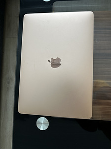 Apple MacBook air 2020 (5 foto / 5)