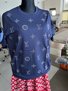 Lv T-shirt (4 foto / 9)