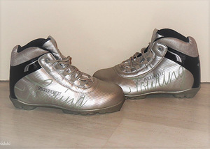 Suusasaapad Karhu NNN Touring s.34 (21.5 sm) (1 foto / 2)