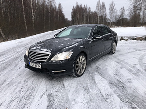 Mercedes-benz S320 4-matic Long (1 foto / 8)