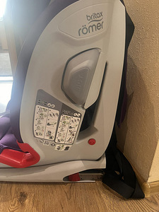Britax Römer Advansafix III (7 foto / 8)