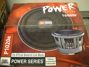 JBL P1020e, 1600 W, uus pakendis (3 foto / 3)