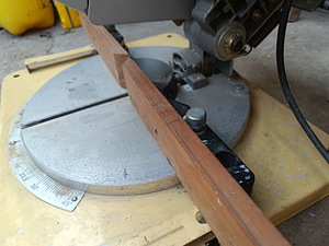 Scheppach Plate-nurksaag TKG-250 E (6 foto / 10)