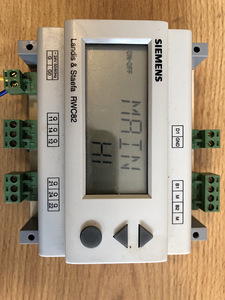 SIEMENS Landis & Staefa RWC82 TEMPERATUURI KONTROLLER (2 foto / 2)