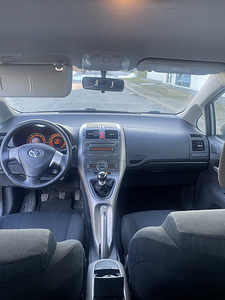 Toyota Auris 2009 2.0 93kw (5 foto / 7)