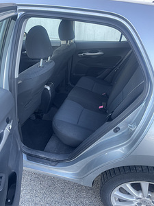 Toyota Auris 2009 2.0 93kw (7 foto / 7)