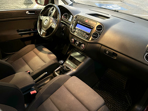 Volkswagen Golf Plus (8 foto / 15)