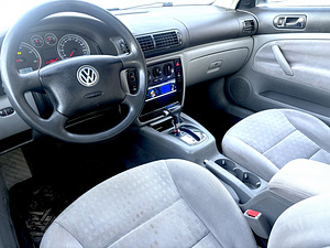 Volkswagen Passat 1.9 Автомат (7 фото из 15)