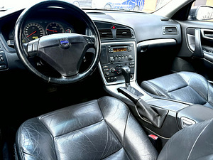 Volvo s60 Facelift 2.4 дизель АВТОМАТ (5 фото из 15)