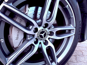 Mercedes-Benz E220 (15 foto / 15)