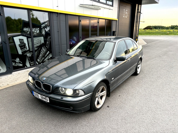 BMW 525