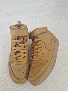 Кроссовки nike s40 (1 фото из 3)