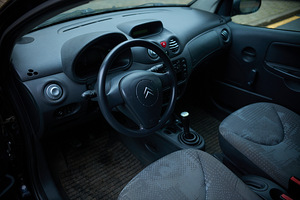 Citroen C2 1.1 / TÜ KUNI 07.2024 / AVARIIVABA (10 foto / 13)