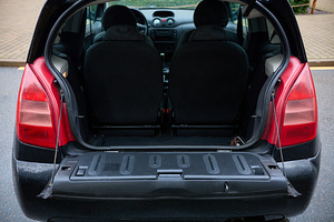 Citroen C2 1.1 / TÜ KUNI 07.2024 / AVARIIVABA (9 foto / 13)