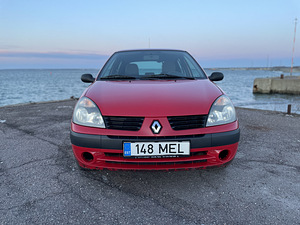 RENAULT CLIO TÜ 10.2024 / 1 OMANIK / AVARIIVABA (2 foto / 15)