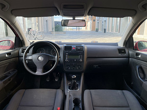 VOLKSWAGEN GOLF V 5 / ÜV 03.2025 (9 foto / 15)