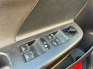 VOLKSWAGEN GOLF V 5 / ÜV 03.2025 (10 foto / 15)