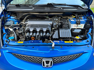 HONDA JAZZ / AUTOMAAT / AVARIIVABA / ÜV 02.2026 (6 foto / 15)