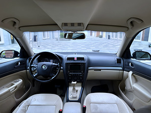 SKODA OCTAVIA / BEEŽ NAHKTUBA / AUTOMAAT / ÜV 07.2026 (9 foto / 15)