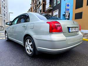 TOYOTA AVENSIS / AUTOMAAT / ÜV 03.2026 (4 foto / 15)