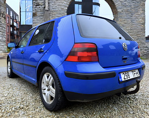 VOLKSWAGEN GOLF 4 / AUTOMAAT / REG MAKSTUD / ÜV 10.2026 (4 foto / 15)