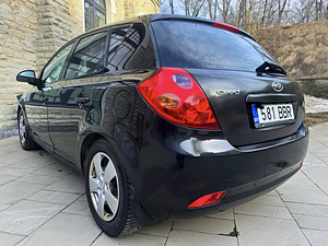 KIA CEED / AUTOMAAT / REG. MAKSTUD (4 foto / 15)