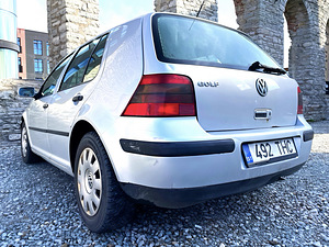 VOLKSWAGEN GOLF 4 / COMFORT / TÜV 04.2027 (4 foto / 15)