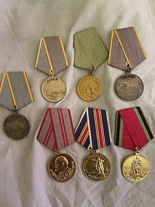 Antiiksed medalid ja postkaardid (1 foto / 10)
