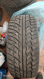 Kumho255/50R19 (2 фото из 5)